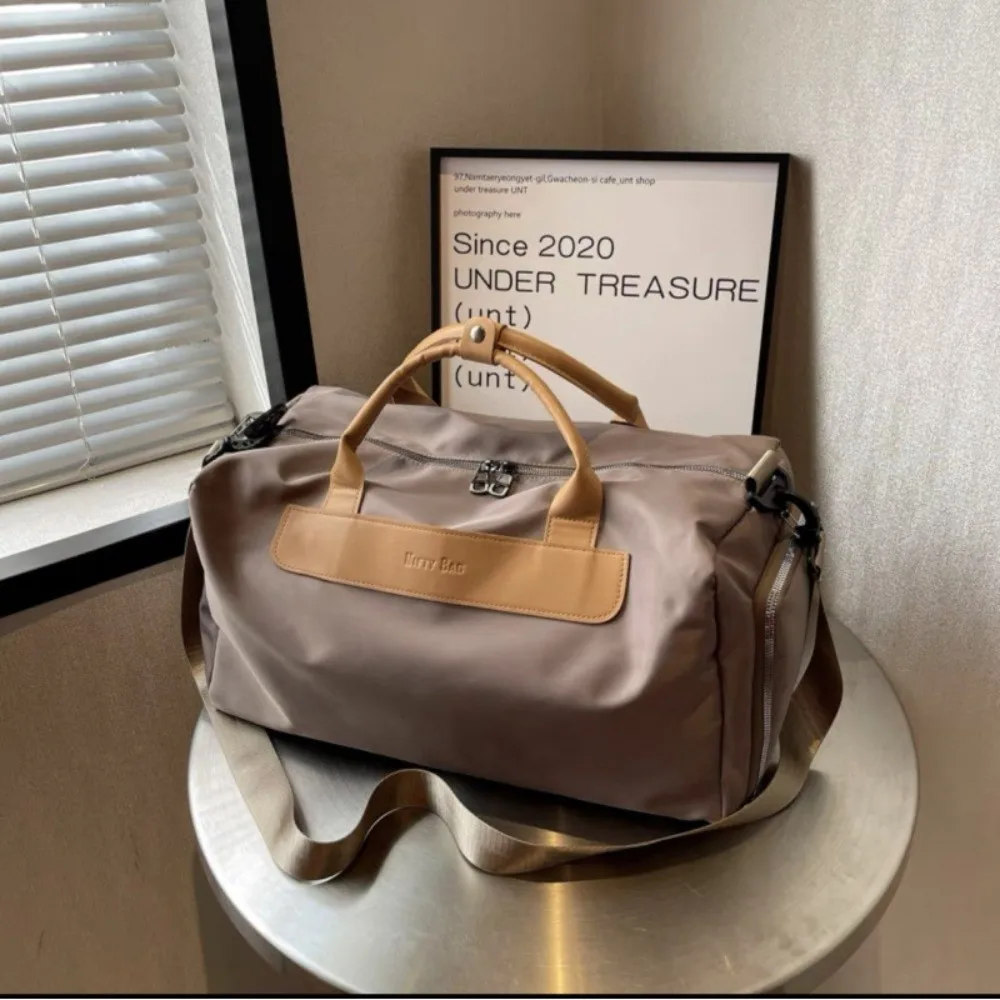 Bolsa de gimnasio de gran capacidad a la moda con múltiples compartimentos, bolsa de lona de viaje con separación en seco y húmedo, bolsa de Fitness ligera para mujer