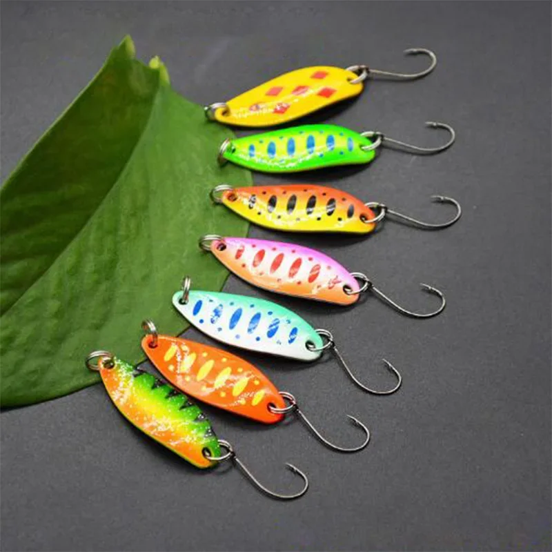 OUTKIT 7 Uds mezcla de colores 3, cm 3,5g cuchara de Pesca señuelo cebo de natación Isca trucha Artificial Pesca aparejos de Pesca Leurre Truite cucharas