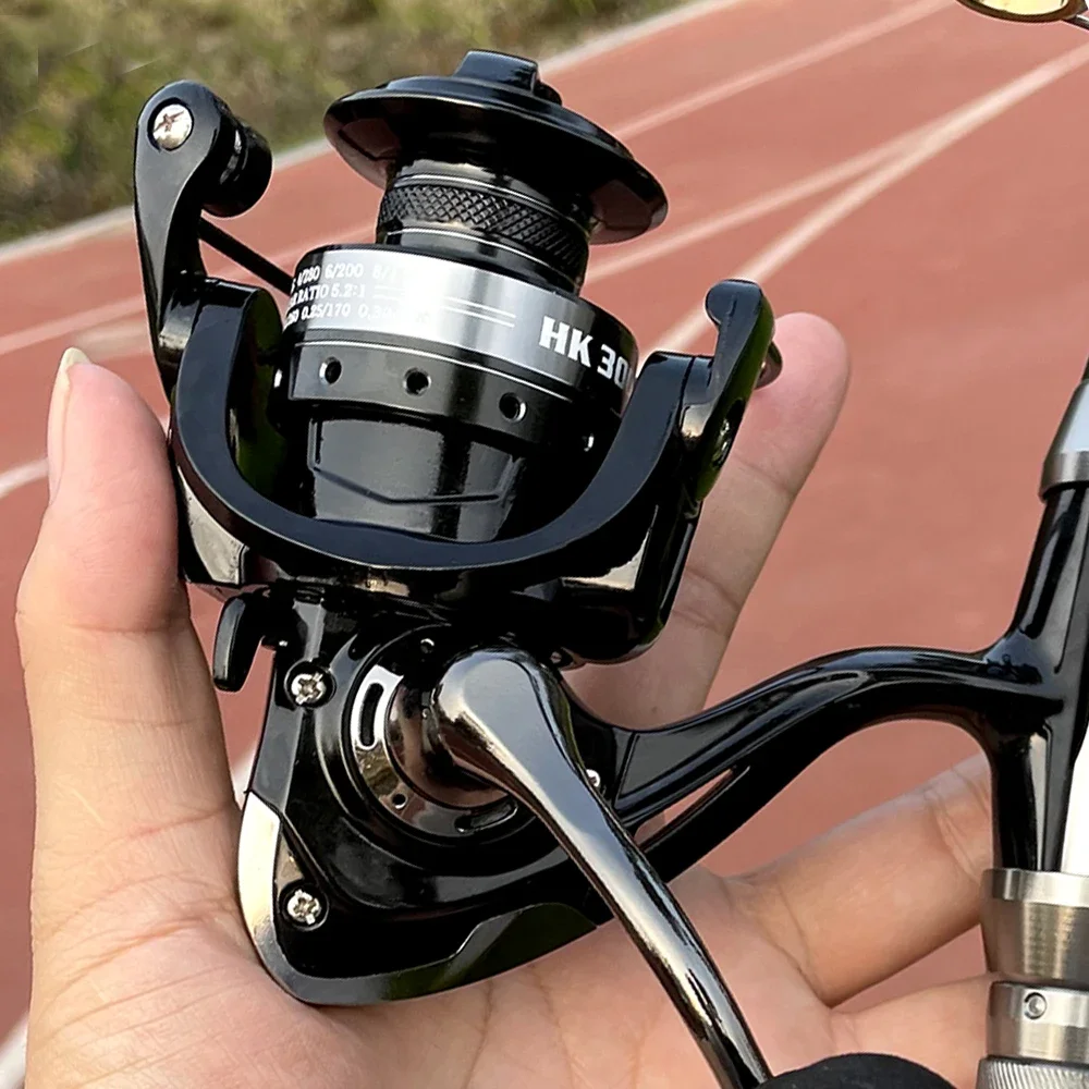 Experimente la emoción de la pesca con este carrete de alto rendimiento