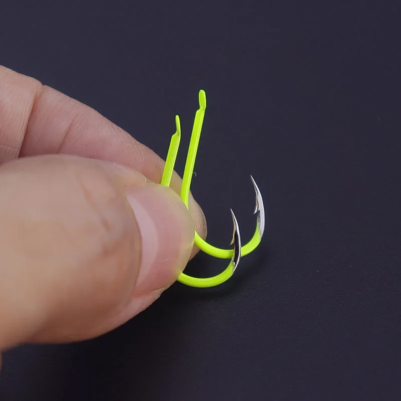 Anzuelos de pesca de acero de alto carbono, anzuelos aplanados con revestimiento verde antioxidante, cuerpo de anzuelo de púas, aparejos de pesca para pesca, 50 unidades por lote - imagen 2