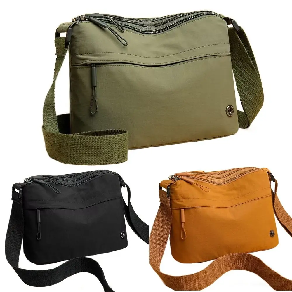 Bolso bandolera de nailon con correa ancha ajustable y cierre - imagen 4