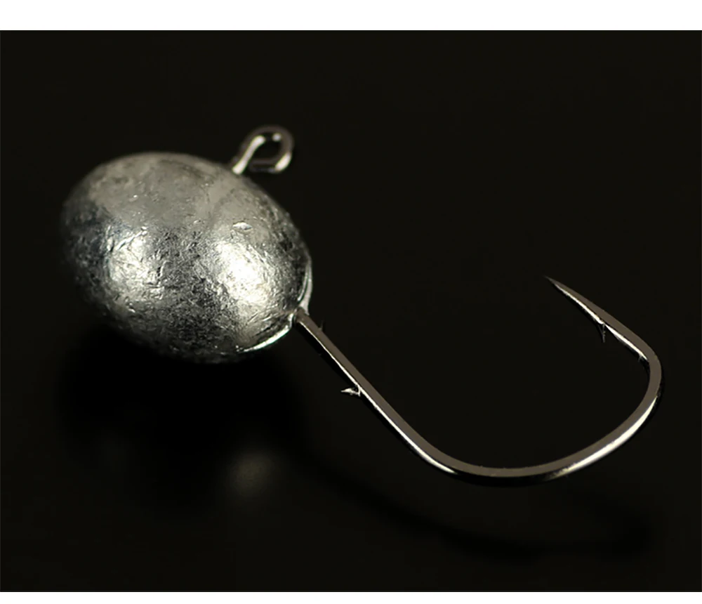 un gancho de pesca con una cabeza ponderada para un mejor rendimiento en el agua