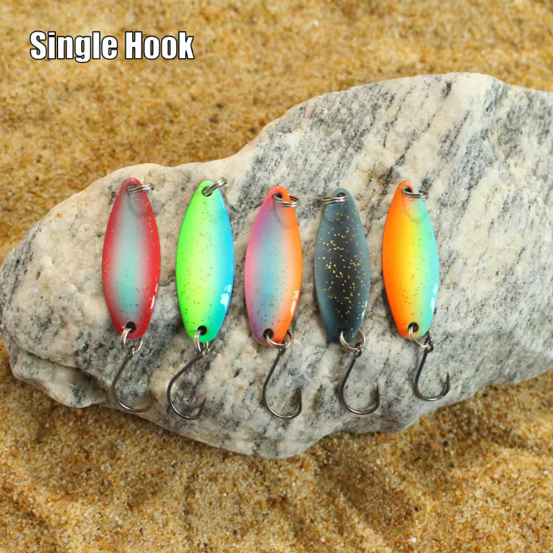 Set de 5 spoonbaits metálicos coloridos AJLURES en diferentes pesos y acabados
