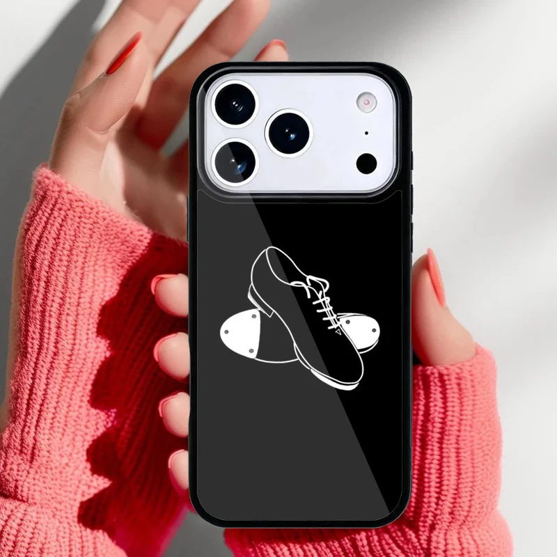 Funda instalada en iPhone mostrando el ajuste