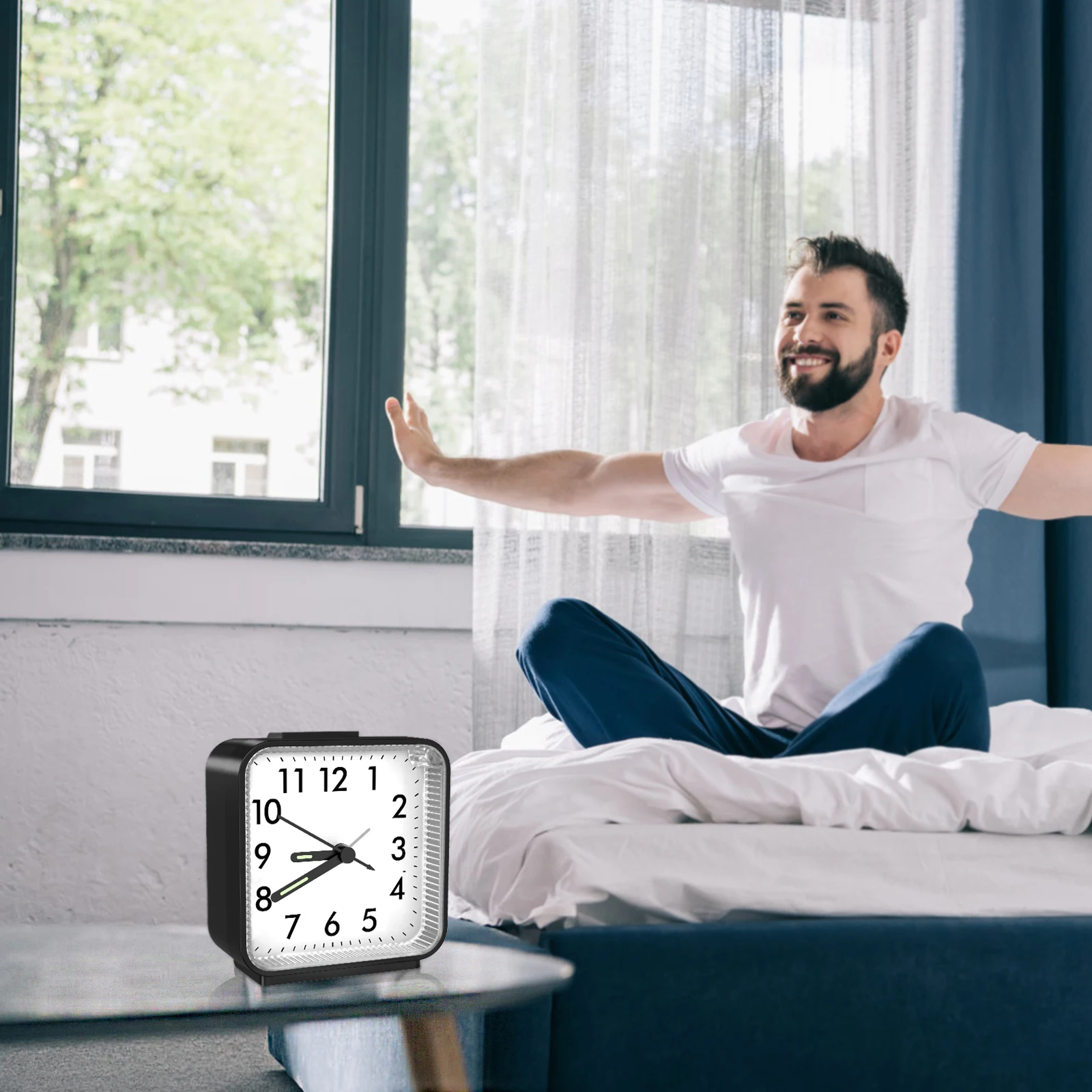 Mecanismo silencioso y diseño compacto del despertador ORIA