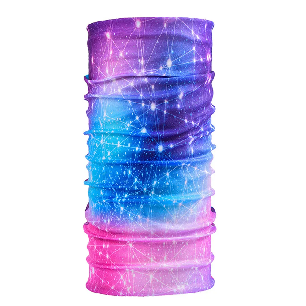 Una diadema estampada de una estrella púrpura y rosa