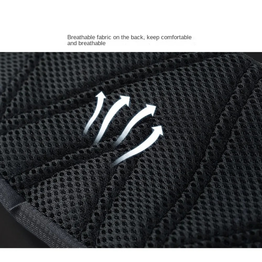 La tela transpirable garantiza la comodidad y el flujo de aire para una experiencia cómoda