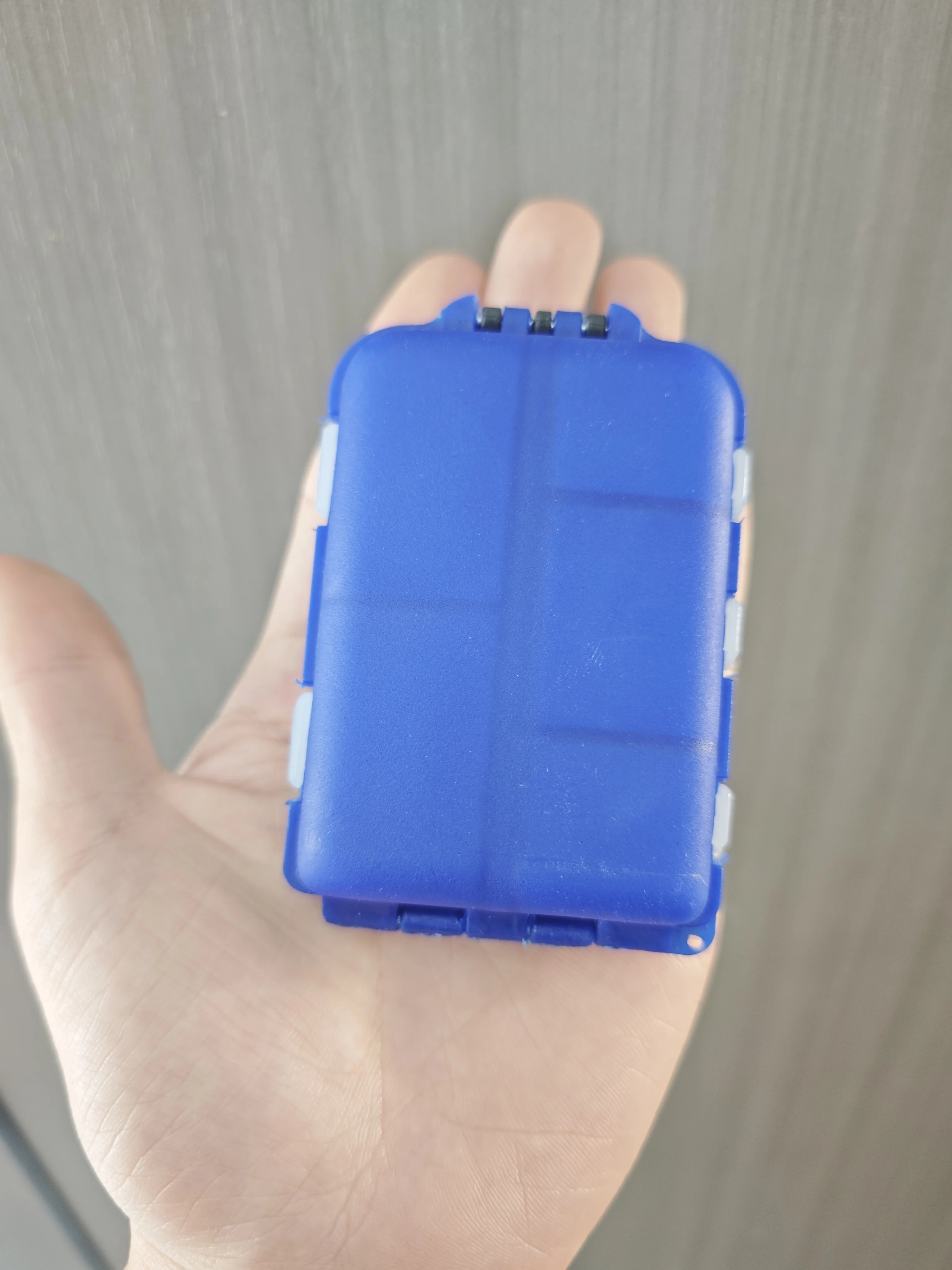 Caja de almacenamiento de cebo para anzuelo de pesca pequeño, accesorios para señuelos, caja tipo concha - imagen 3