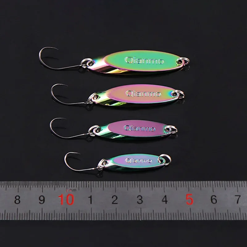 Nuevo 1 Uds cuchara giratoria de Metal señuelo de pesca cebo duro de cobre 1,5g 2,5g 3,5g 5g lentejuelas artificiales con aparejos de anzuelos individuales - imagen 2