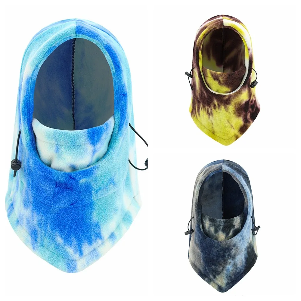 Manténgase cálido y elegante con nuestras vibrantes máscaras con capucha con capucha