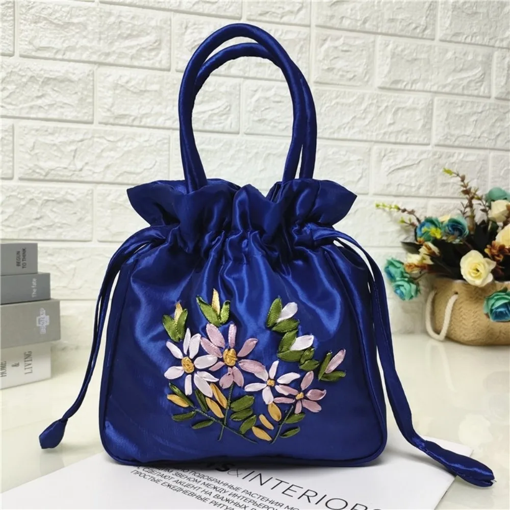 Bolso tipo cubo con estampado de flores bordadas para mujer, pequeño bolso con asa de calidad de estilo nacional, bolso para teléfono Dacron, bolso de mano para mujer, ocasiones informales - imagen 5