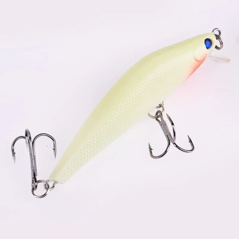 Señuelo de pesca luminoso Minnow, 1 unidad, 8cm, 8g, cebo duro Artificial nocturno con 6 #   Anzuelos triples Crankbait para aparejos de lubina y carpa - imagen 4