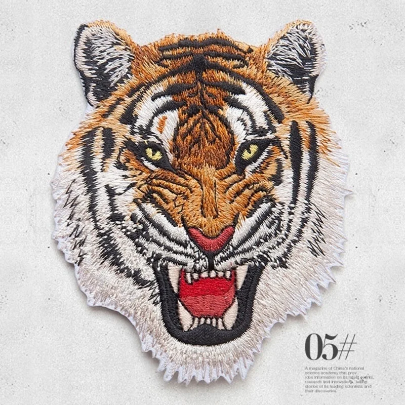 Detalle del bordado de tigre en primer plano