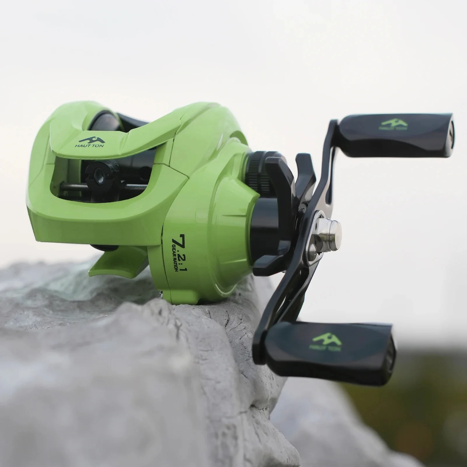 Carrete Baitcasting TT200 verde 7.2:1 – Aluminio 4+1 rodamientos - imagen 2
