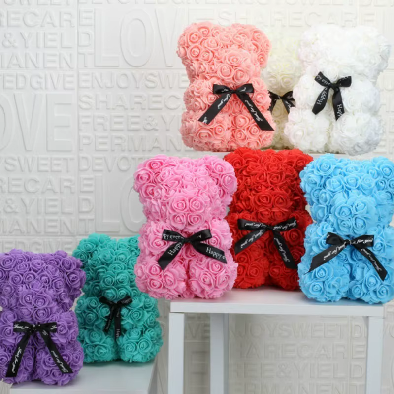 Oso de rosas eternas para San Valentín – Peluche floral decorativo - imagen 4