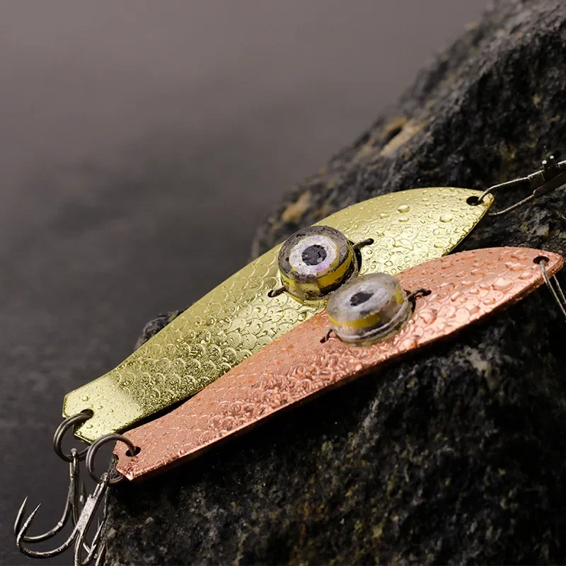 Lámpara de Flash LED de Metal con forma de ojo, señuelo giratorio para atraer peces, luz luminosa, cuchara para lubina, pesca de calamar, gota profunda bajo el agua, 1 unidad - imagen 2