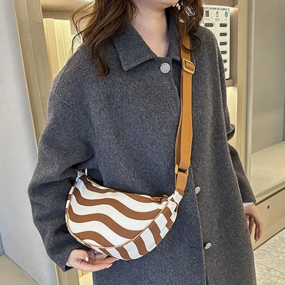 Nuevo bolso cruzado de estilo japonés, mochila pequeña de nailon a rayas, bolsas de cintura con correa ajustable de gran capacidad para mujer - imagen 5