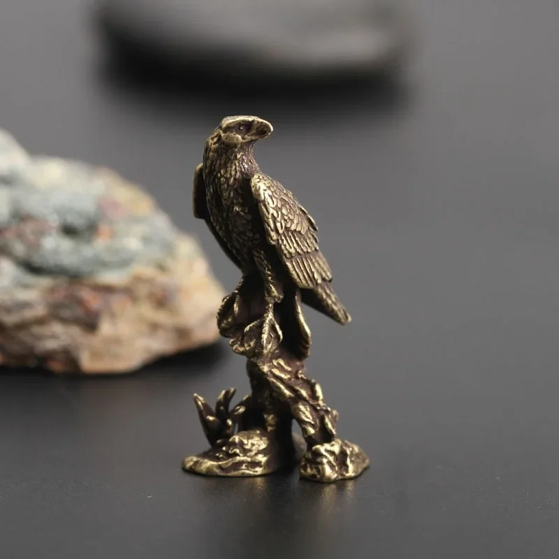 Escultura en miniatura de águila de cobre vintage para decoración