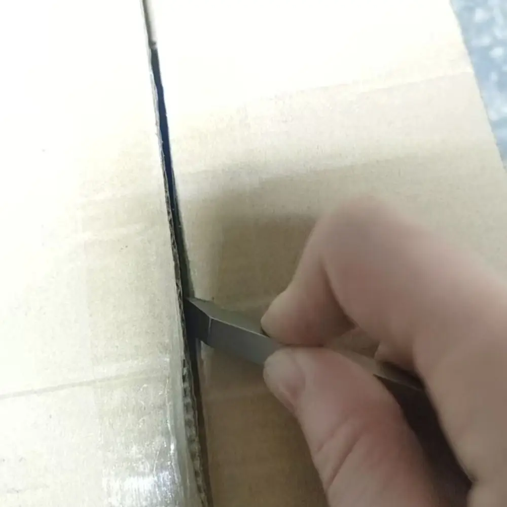 Cortar una caja de cartón con precisión