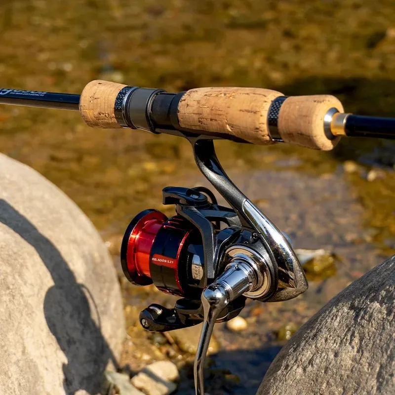 Carrete Giratorio Deukio CNC 4+1BB – Metal para pesca en mar y río - imagen 5