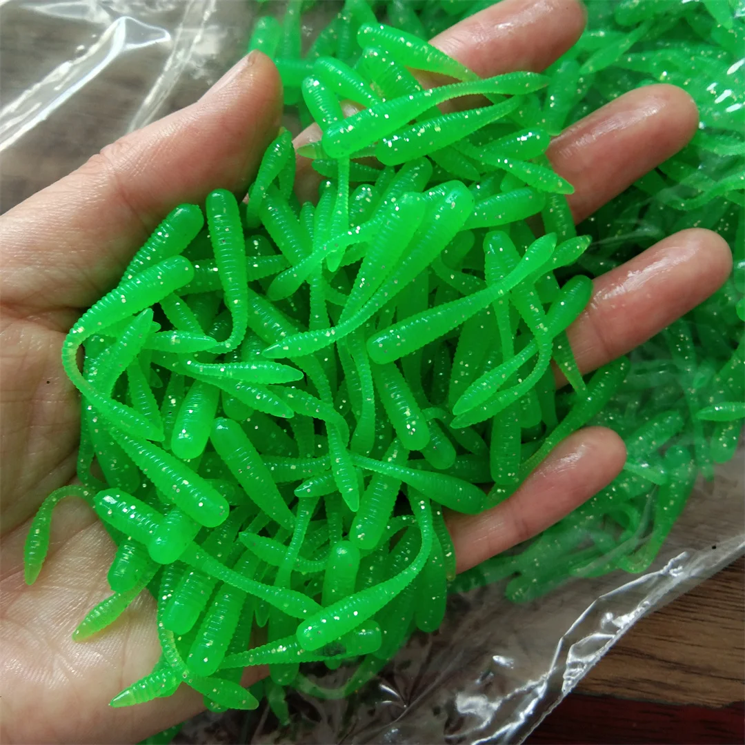 100 Uds 38mm Mini juego de Señuelos de Pesca de raíz Swimbait TPE cebo suave cola de aguja Micro gusano corriente biónica cebos de renacuajo - imagen 4