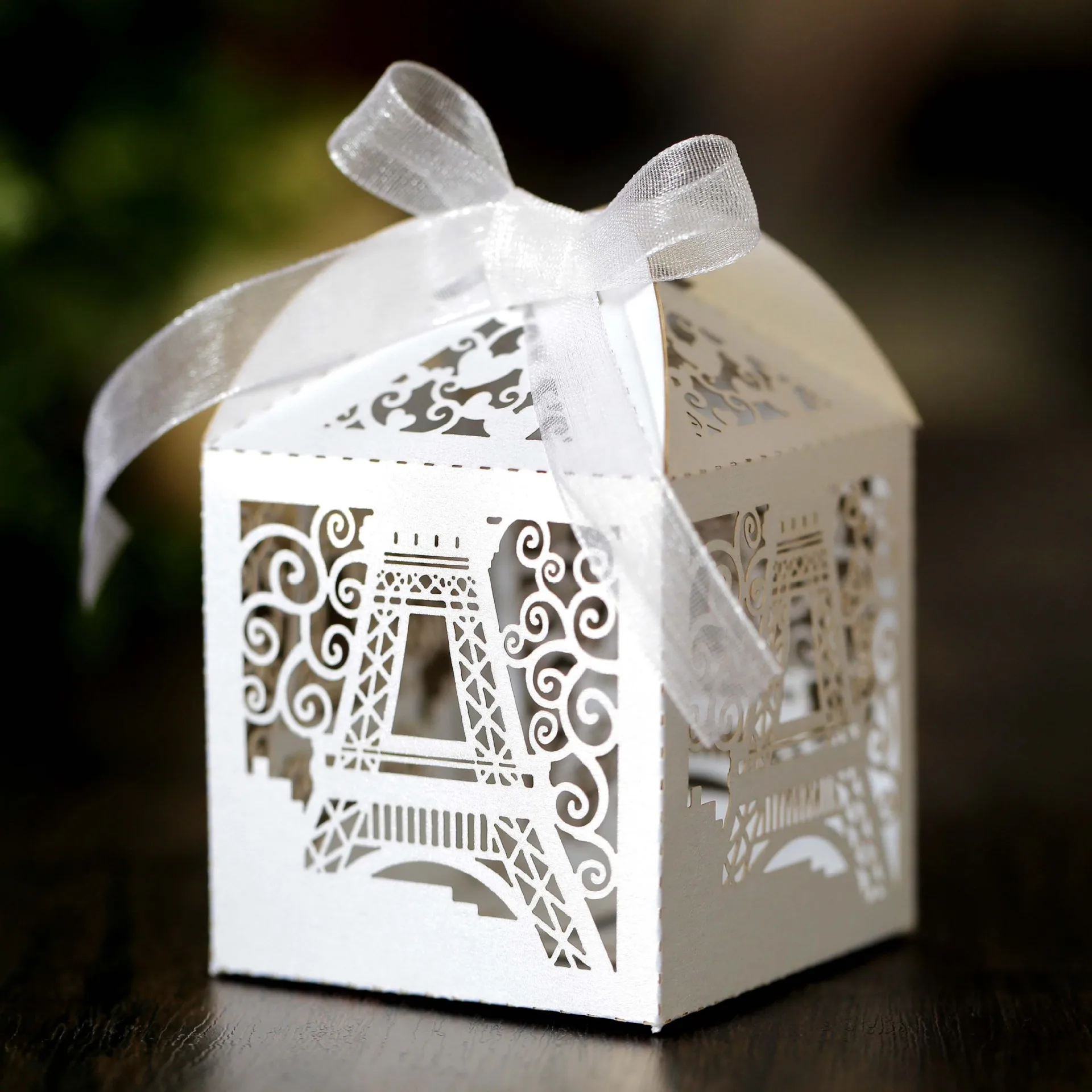 Caja de dulces Torre Eiffel creativa para boda - imagen 5