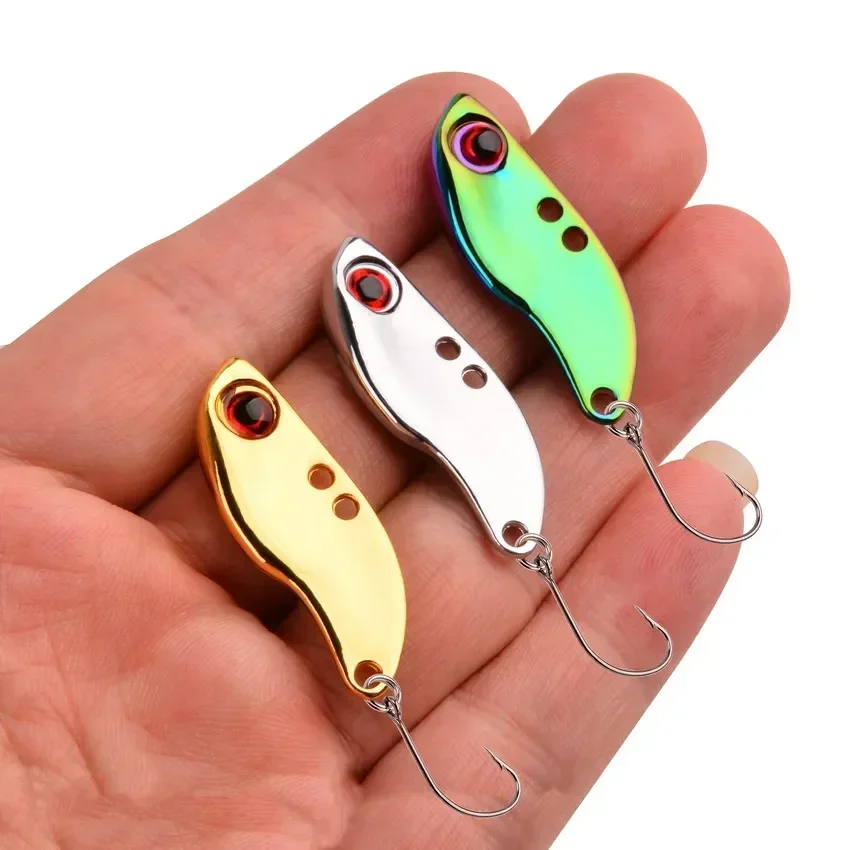 Kit de Señuelos de Pesca, 30 Uds., juegos de señuelo de Jigging de curricán, cuchara de Metal para lubina, accesorios de aparejos de manivela con anzuelo, Kit de Wobblers - imagen 3