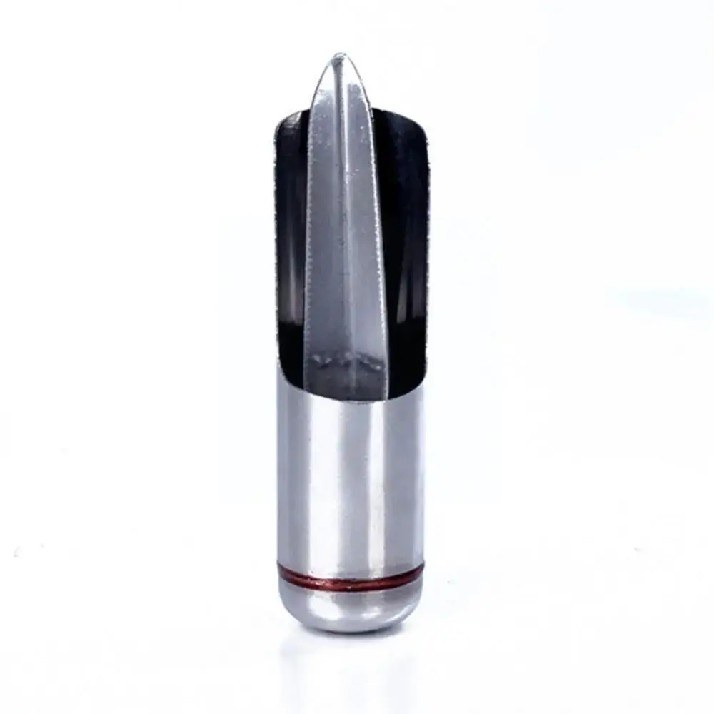 Un elegante embudo de acero inoxidable moderno diseñado para un uso eficiente y fácil