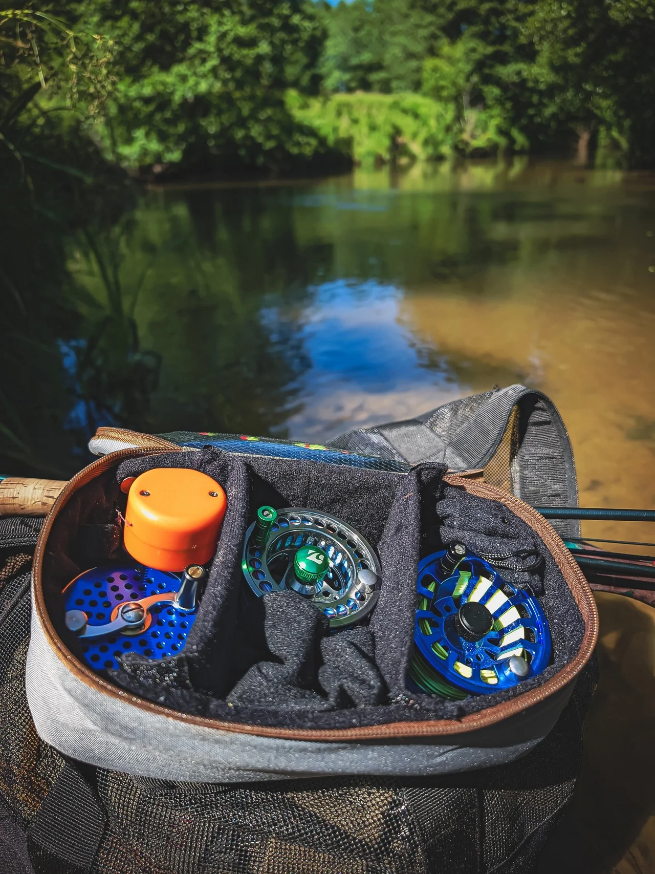 Kylebooker Estuche pequeño para carretes de pesca con mosca, organizador de aparejos portátil, bolsa de viaje para carretes con mosca - imagen 3