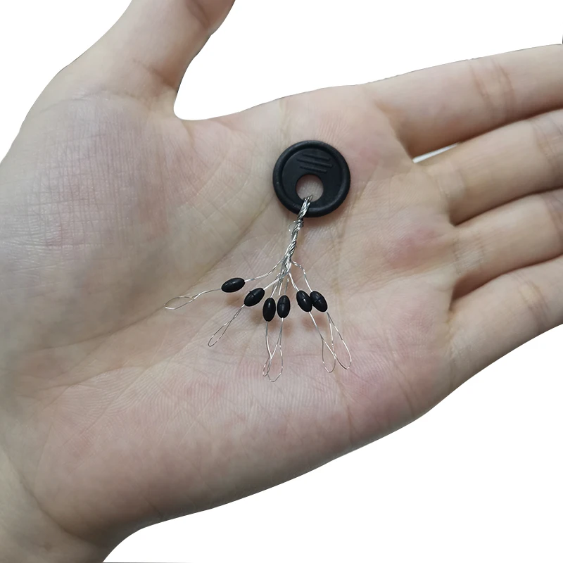 Un pequeño objeto negro con cables