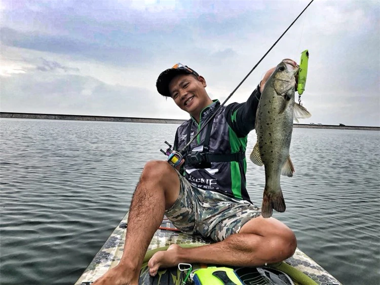 Hueso Bomber HOVERJET Surface Propeller lápiz Wave Climbing Super-cebo de largo alcance - imagen 3