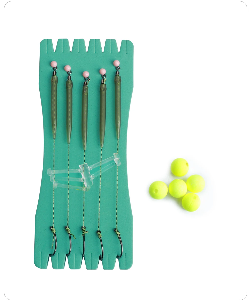 Un conjunto de ganchos de pesca y bolas de pesca amarilla brillante perfectas para un día en el agua