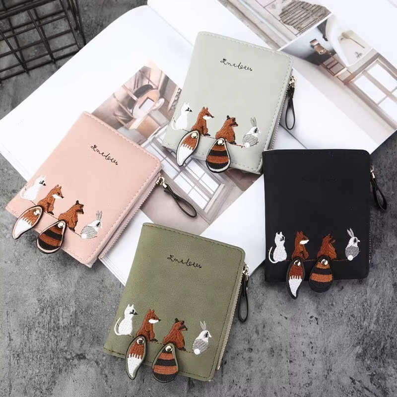 Cartera para mujer con estampado de animal en color negro