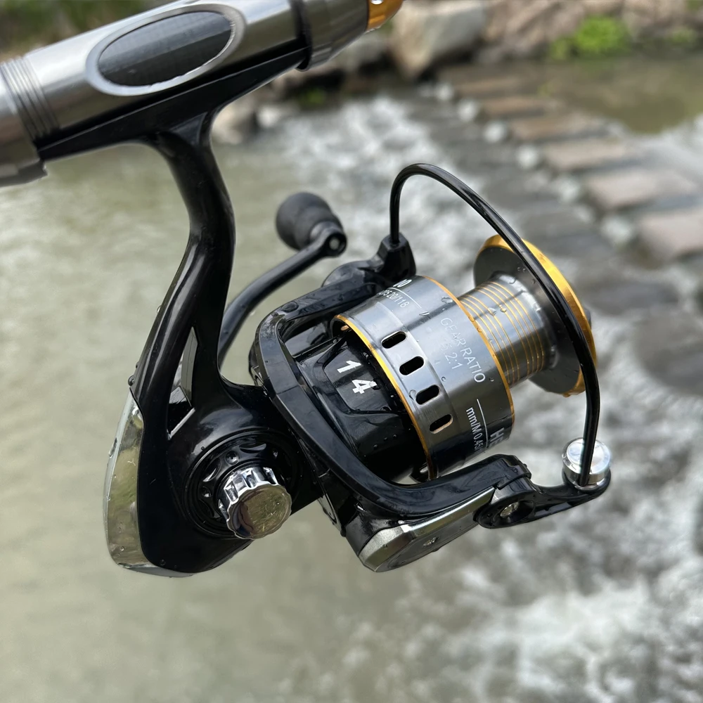 Carrete de pesca giratorio de resistencia máxima de 8kg, rueda de carrete de Metal de aluminio, adecuado para agua dulce/agua salada serie 1000 ~ 7000 - imagen 4