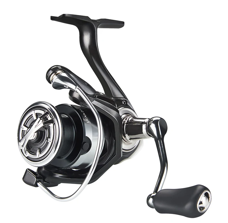 un carrete de pesca de alto rendimiento diseñado para precisión y durabilidad