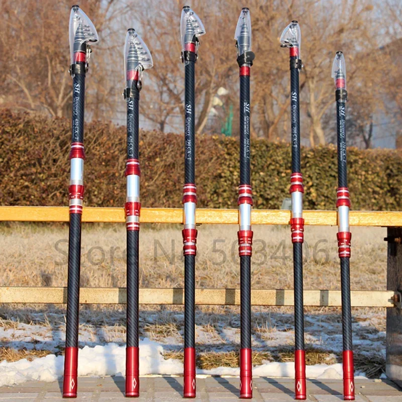 Una fila de postes de esquí rojos y negros
