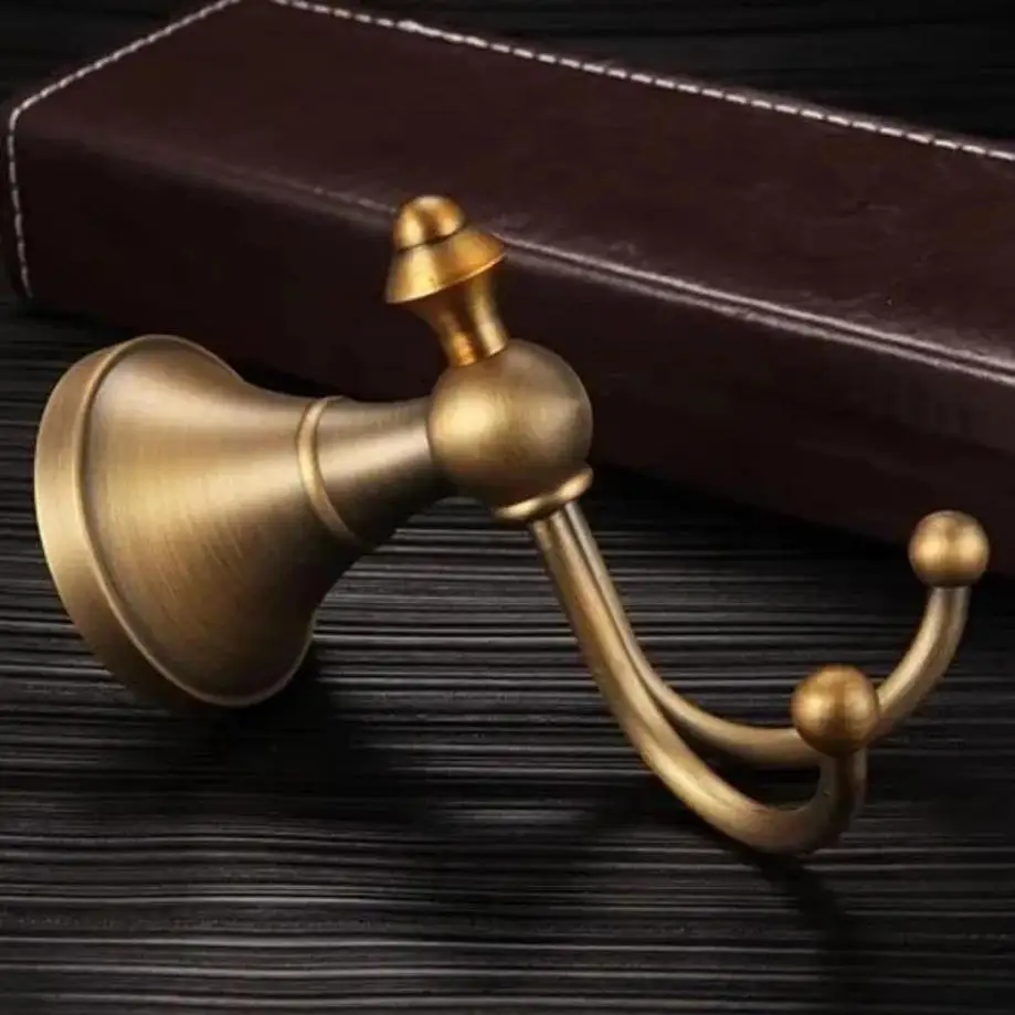 Gancho toallero doble pared latón cepillado – Perchero vintage baño - imagen 4