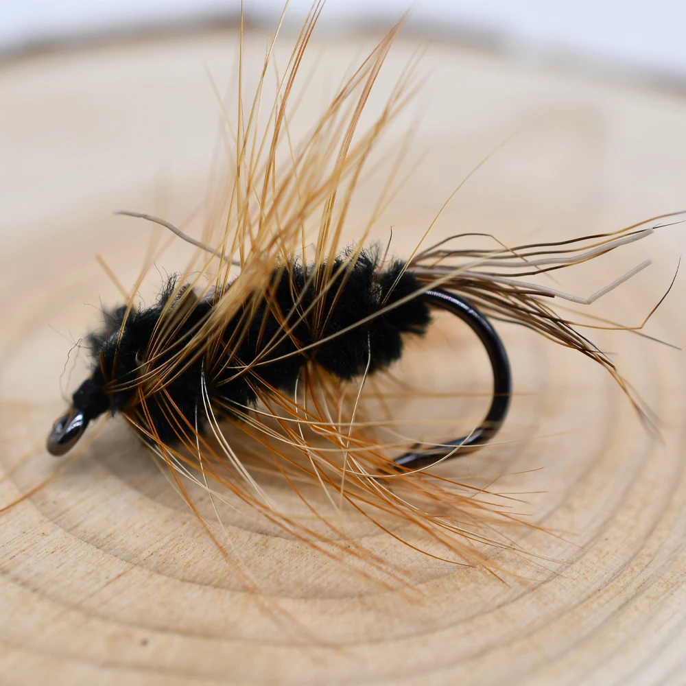 MNFT 10PCS 6 #    Cuerpo negro gusano lanoso marrón Caddis Ninfa mosca ciervo pelo escarabajo trucha cebo de pesca con mosca - imagen 4