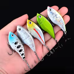 Señuelo VIB duro con anzuelos triples para bass y pike