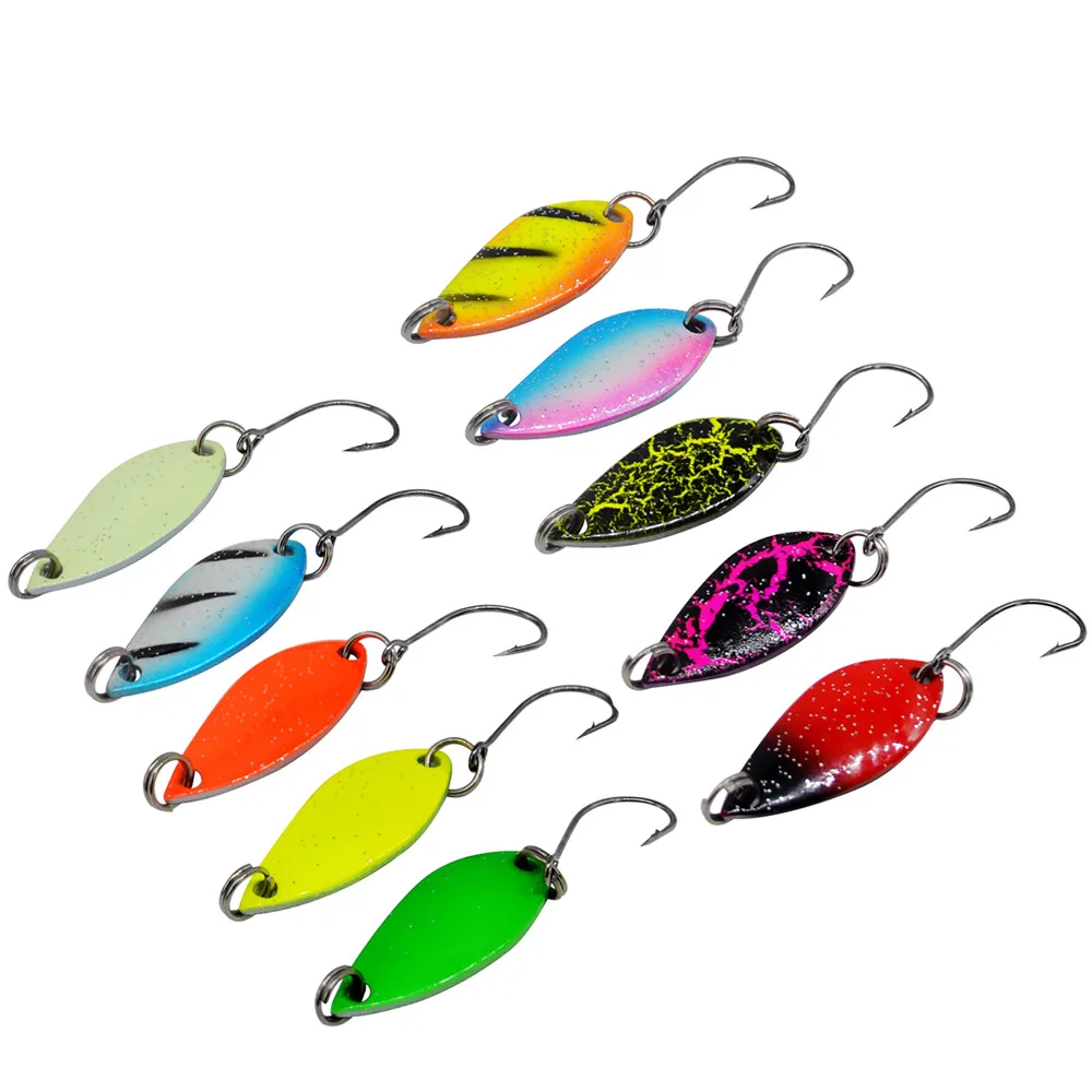 Cucharillas de pesca coloridas para trucha y black bass