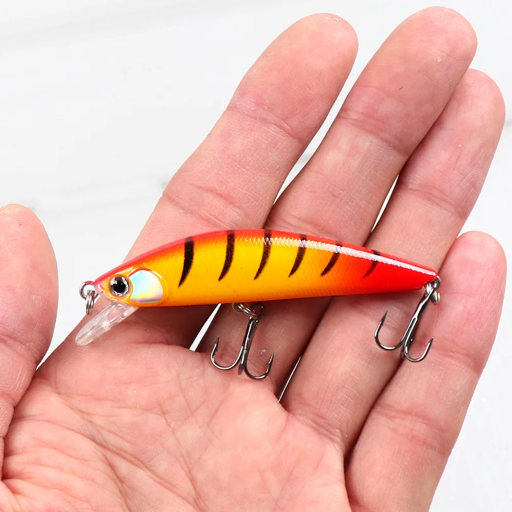 Señuelo de pesca de 6,5 cm/8g, equipo de pesca de tiro largo, cebo duro Minnow, ojos 3D, cebo láser con 2 ganchos triples - imagen 5