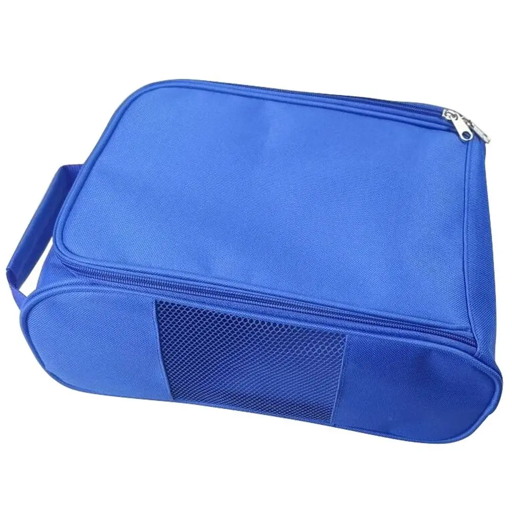 Esta bolsa azul es perfecta para organizar y llevar artículos