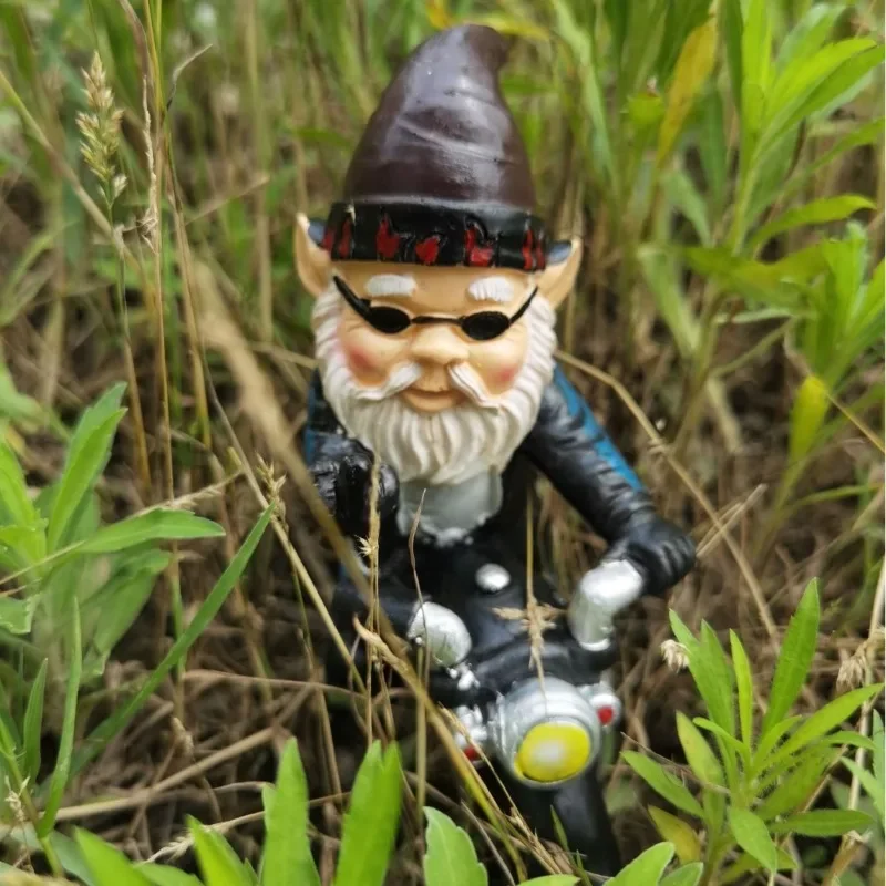 Figura de resina motociclista para jardín – Gnomo decorativo motero - imagen 2