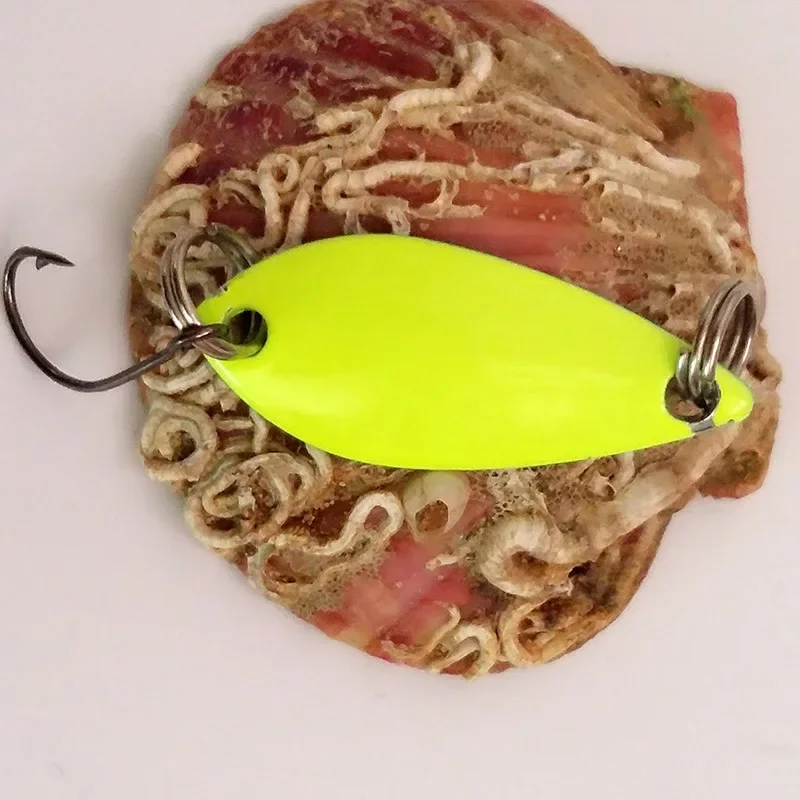 1 Uds 3cm 3g Mini Wobbler lentejuelas cuchara señuelo cebo duro Spinnerbait Isca Artificial Pesca Wobblers aparejos de Pesca con mosca 5 colores - imagen 5