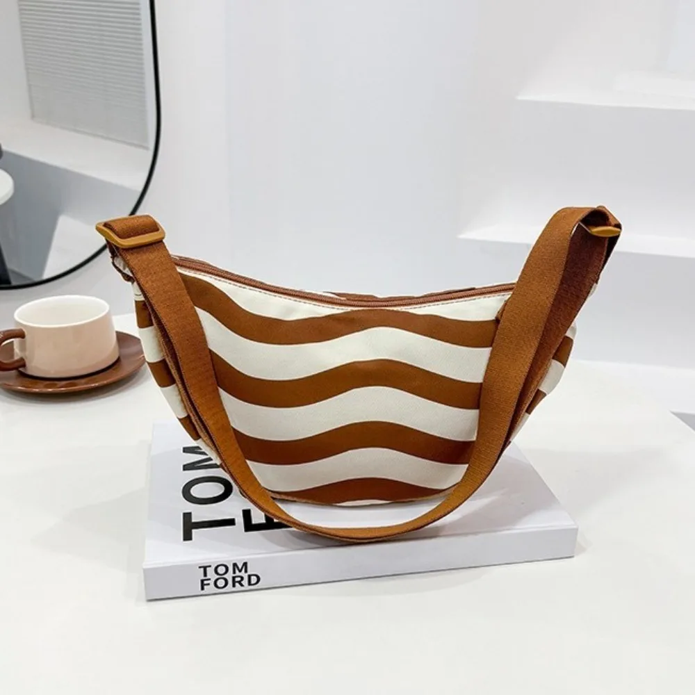 Nuevo bolso cruzado de estilo japonés, mochila pequeña de nailon a rayas, bolsas de cintura con correa ajustable de gran capacidad para mujer - imagen 3