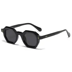 Gafas de sol cuadradas poligonales Vintage para mujer, gafas de sol pequeñas con remaches para exteriores, protección UV400, gafas deportivas Unisex