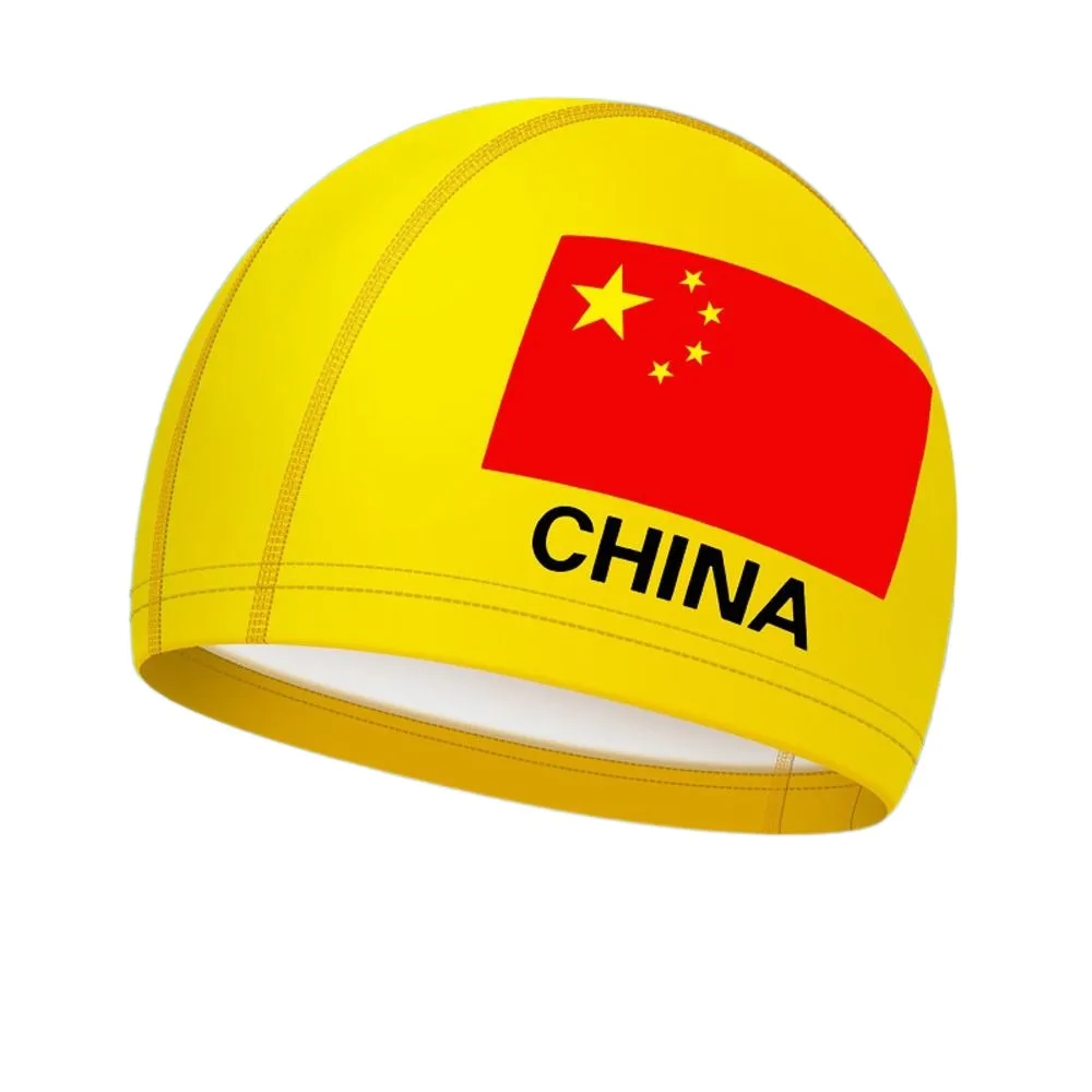 Tapa de natación con temas de China con un color amarillo brillante y una bandera roja con cinco estrellas