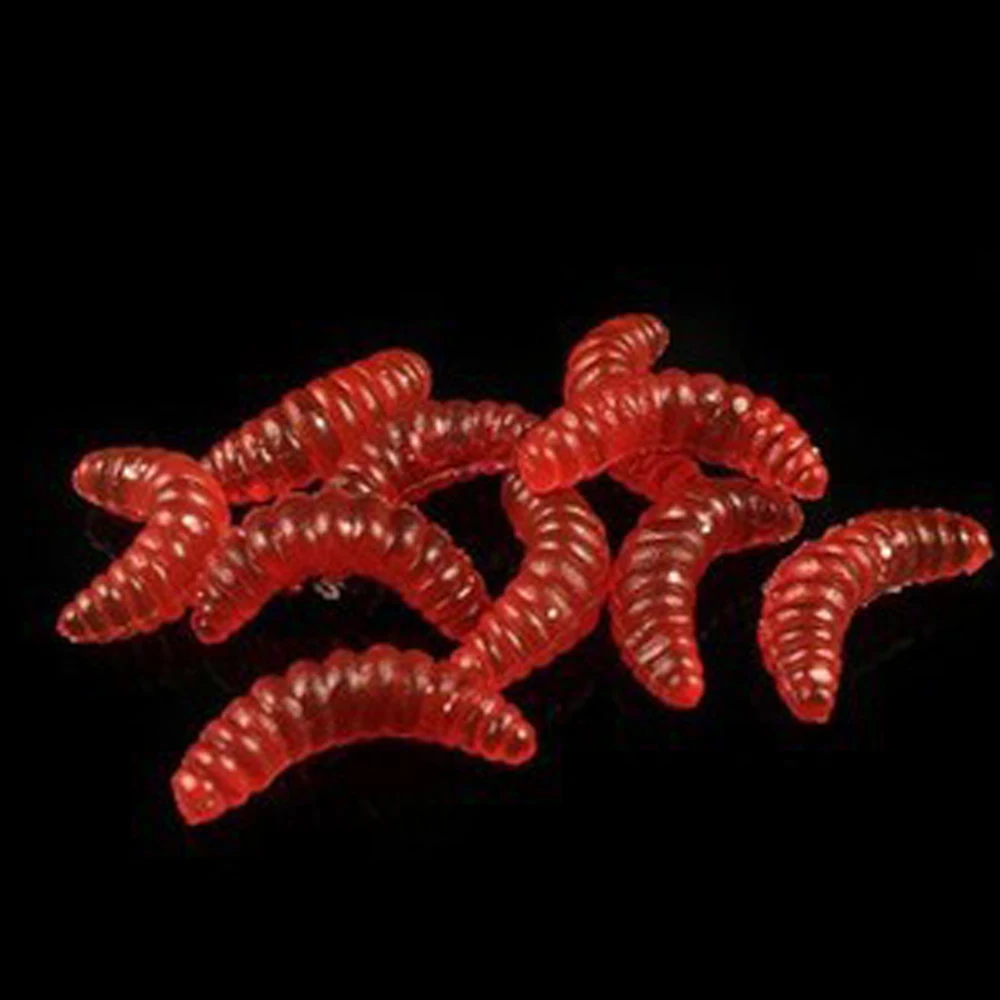 Estos objetos de gusano rojo son visualmente llamativos y podrían usarse en varios proyectos creativos.