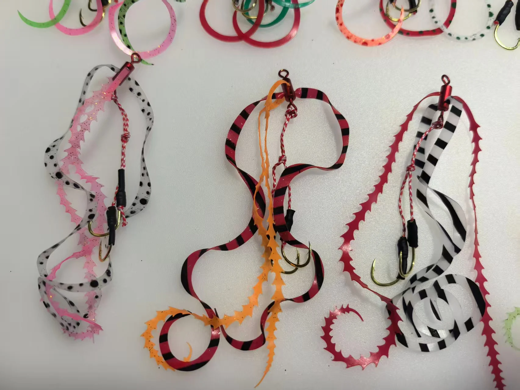 Kabura Jigging Madai – Ganchos asistencia faldas silicona y filamentos