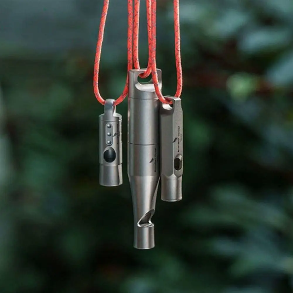 Silbato ligero portátil, multiestilos, Mini silbato para acampar y senderismo, silbato de titanio resistente al agua, herramienta EDC para exteriores - imagen 2